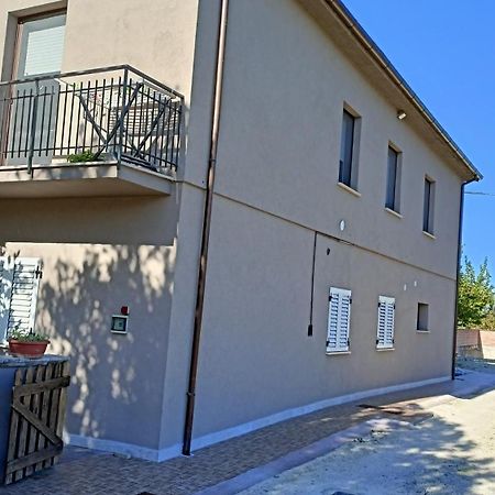 Marco - Camere Con Bagno Privato Vicino Al Centro Foligno Exterior foto