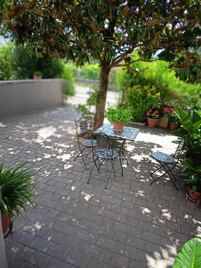 Marco - Camere Con Bagno Privato Vicino Al Centro Foligno Exterior foto
