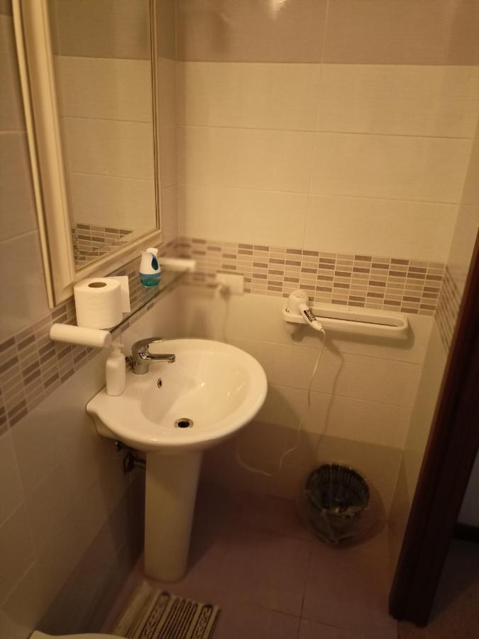 Marco - Camere Con Bagno Privato Vicino Al Centro Foligno Exterior foto