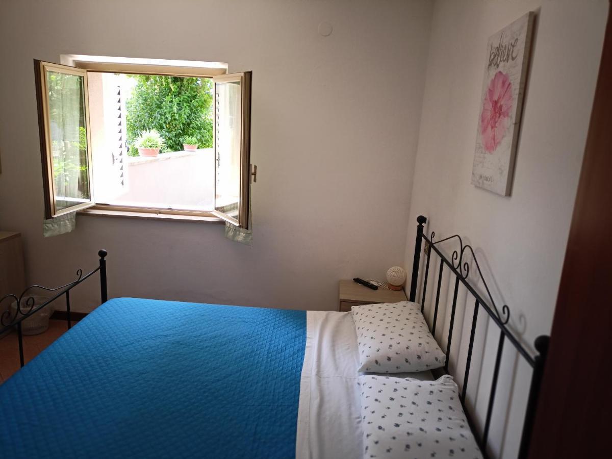 Marco - Camere Con Bagno Privato Vicino Al Centro Foligno Exterior foto