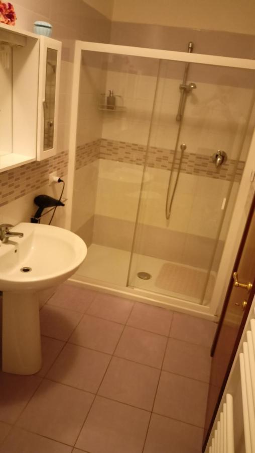 Marco - Camere Con Bagno Privato Vicino Al Centro Foligno Exterior foto